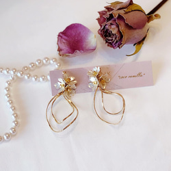 *coco vanilla*白銀flower ×  ひねりフープピアス(イヤリング)* 5枚目の画像