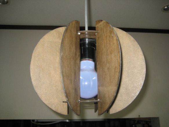 木のランプシェード丸 コードセット付　受注制作 2枚目の画像