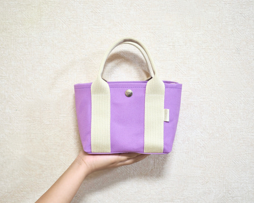 帆布トートバッグ　Mサイズ　アプリコット　ハンドメイド　♡nakiyuhi様 カーキ8号帆布のトートバッグm | iichi 日々の暮らしを心地よく