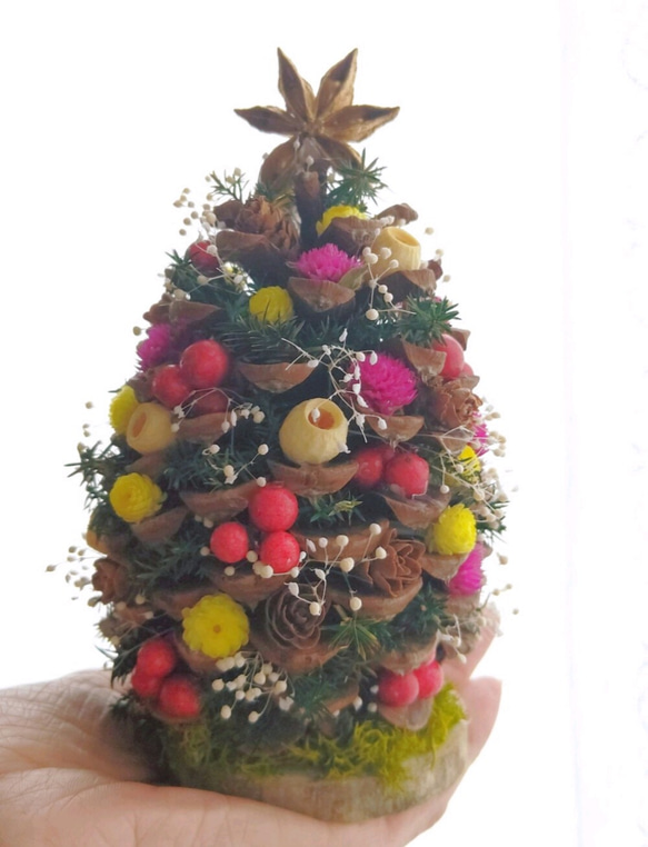 〈送料込み〉松ぼっくりのクリスマスツリー 2枚目の画像