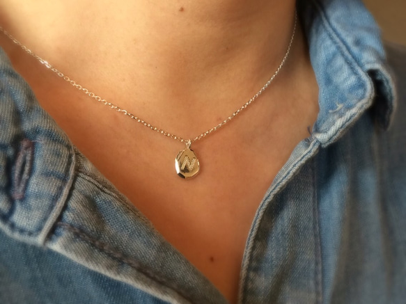 silver initial necklace 1枚目の画像