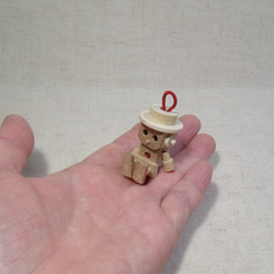 帽子babyちゃん（赤）木製アクセサリー 4枚目の画像