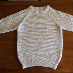 シンプルなケーブル編みセーター《受注製作です》 5枚目の画像