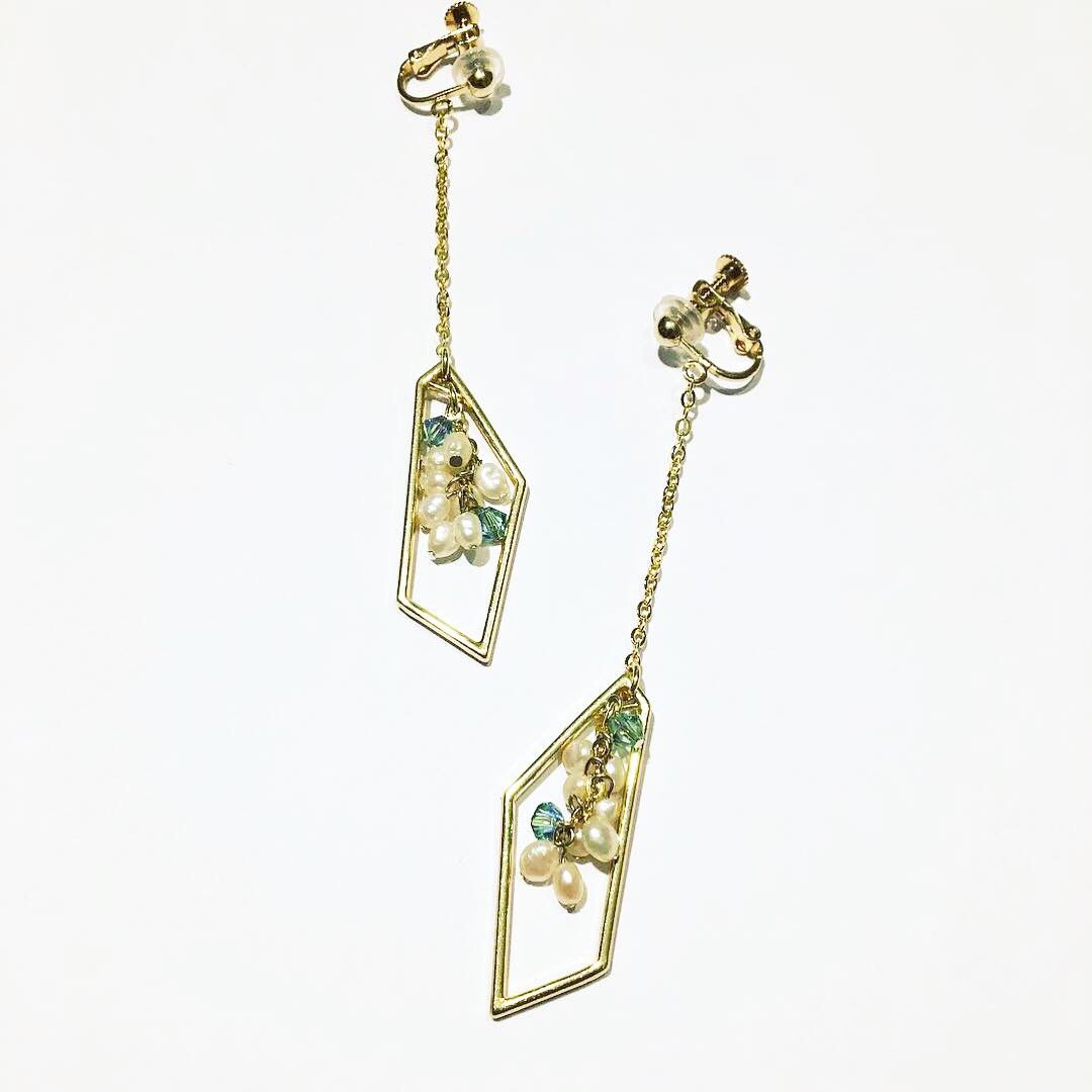 尖っているけど私強いだけじゃないのよ」ピアス（写真はイヤリング