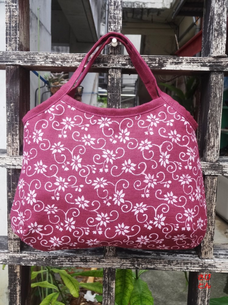 紅型　古典柄　唐草模様（グレー）（赤色）グラニーバッグ（小） 9,490円