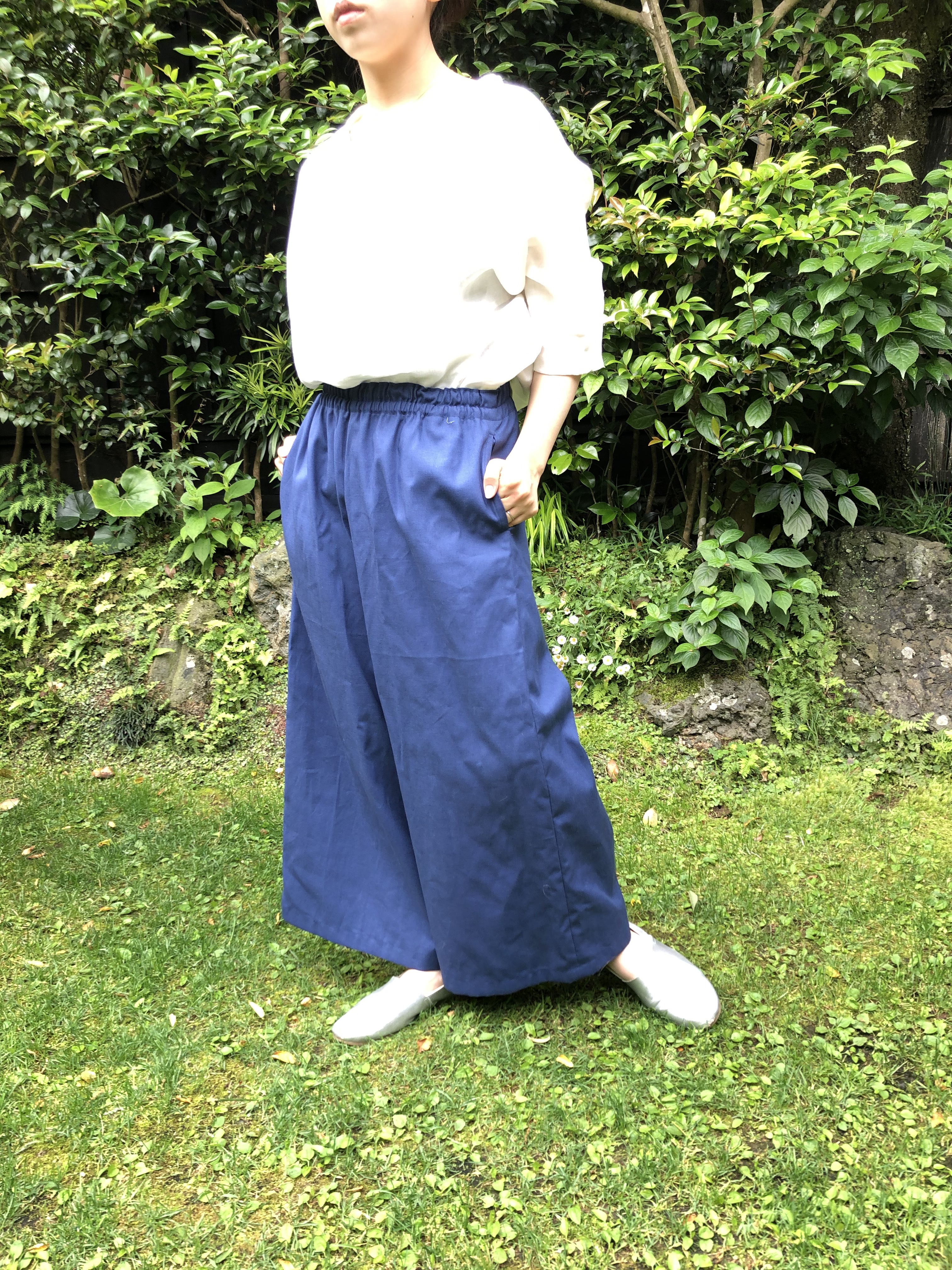 コットンリネン八分丈ワイドパンツ（ブルー）