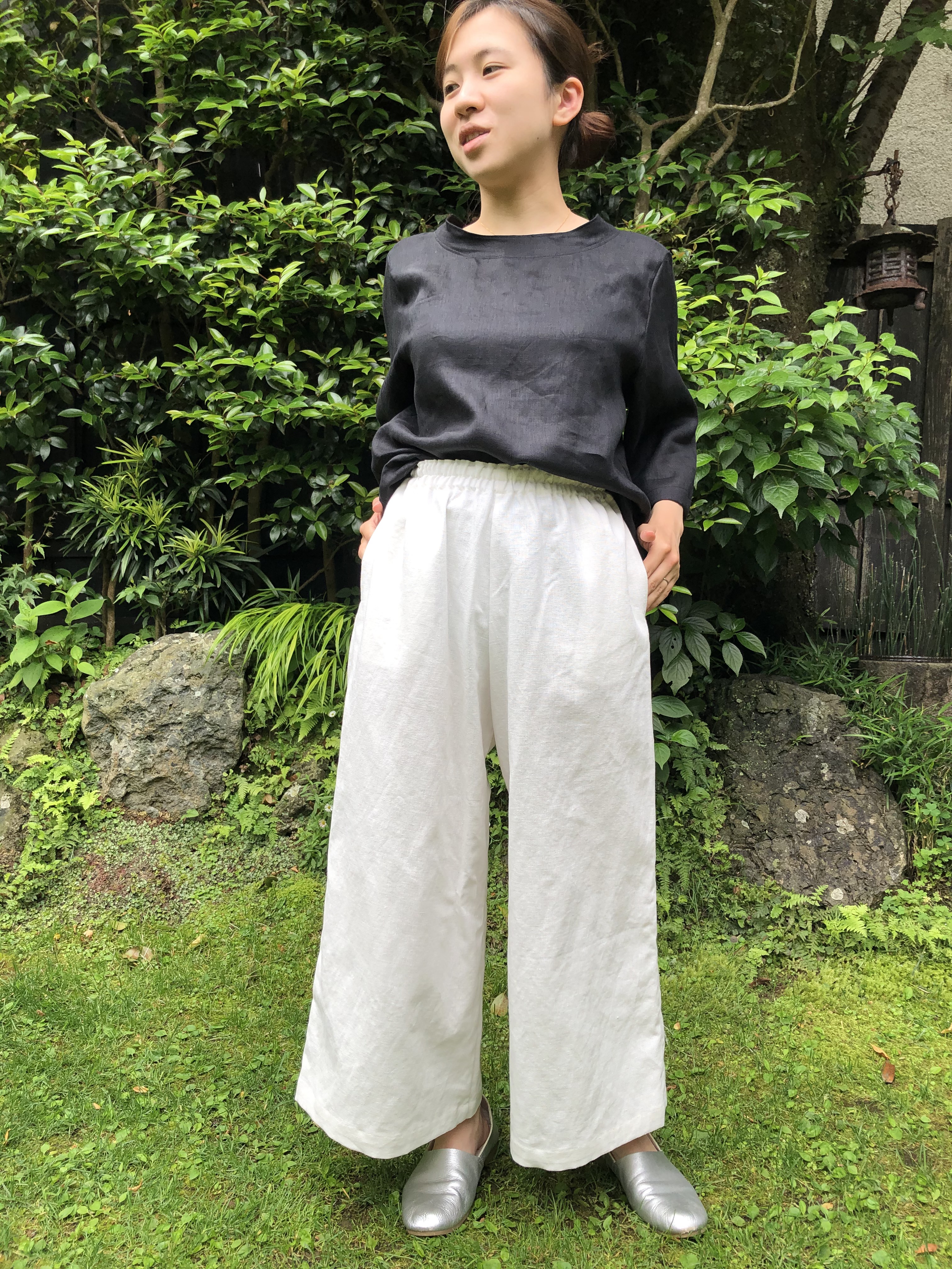 コットンリネン八分丈ワイドパンツ（オフ白）