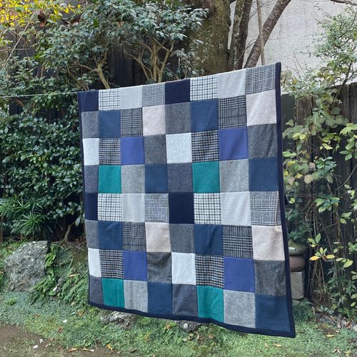 ウールのパッチワークマルチカバー ブルー系 その他インテリア雑貨