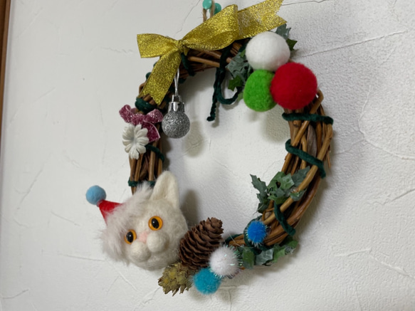 羊毛白猫　クリスマスリース 2枚目の画像