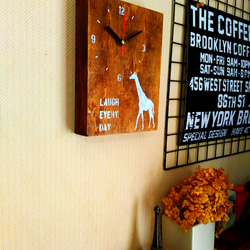 掛時計 キリン柄 シルエット 木製 3枚目の画像