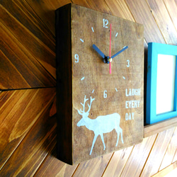 掛時計 トナカイ シルエット 木製 2枚目の画像