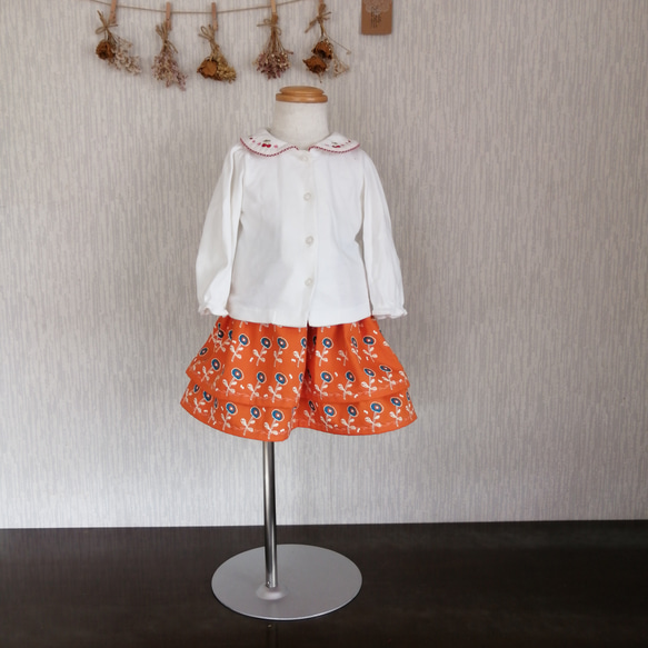 オレンジ色のギャザースカート　ハロウィン　北欧　花柄 8枚目の画像