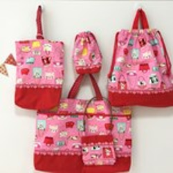 ネコ＆バッグ柄 ２ｗａｙ移動ポケット、移動バッグ（入園・入学）ピンク＆赤 5枚目の画像