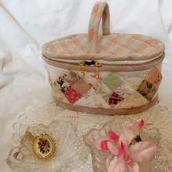 完成品☆パッチワークのバニティポーチ☆ ポーチ rose 通販
