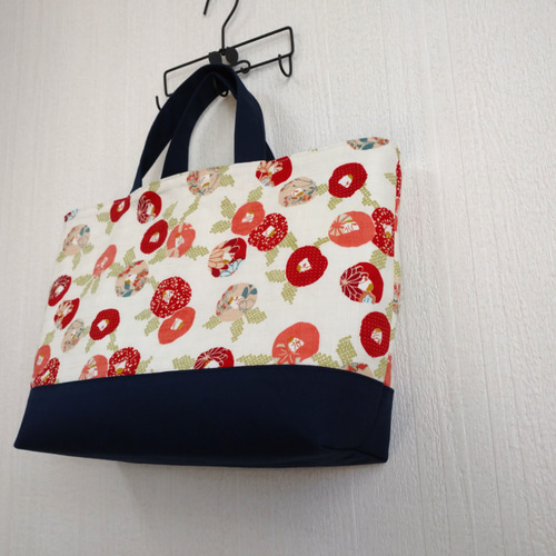 ＊りえ様＊トートバッグ　ハンドメイド　巾着袋 巾着トートバッグ/和柄/椿/雪 トートバッグ のらりくらり 通販