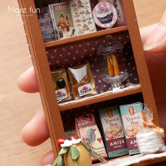 ミニチュア　キット　インテリア雑貨　飾り棚 2枚目の画像