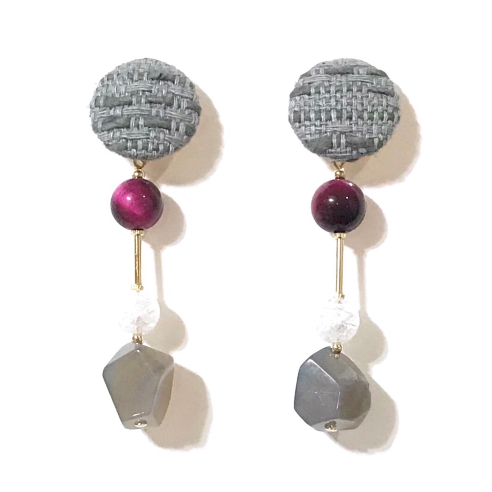 ツイードと天然石のイヤリング★グレー（ピアス可）