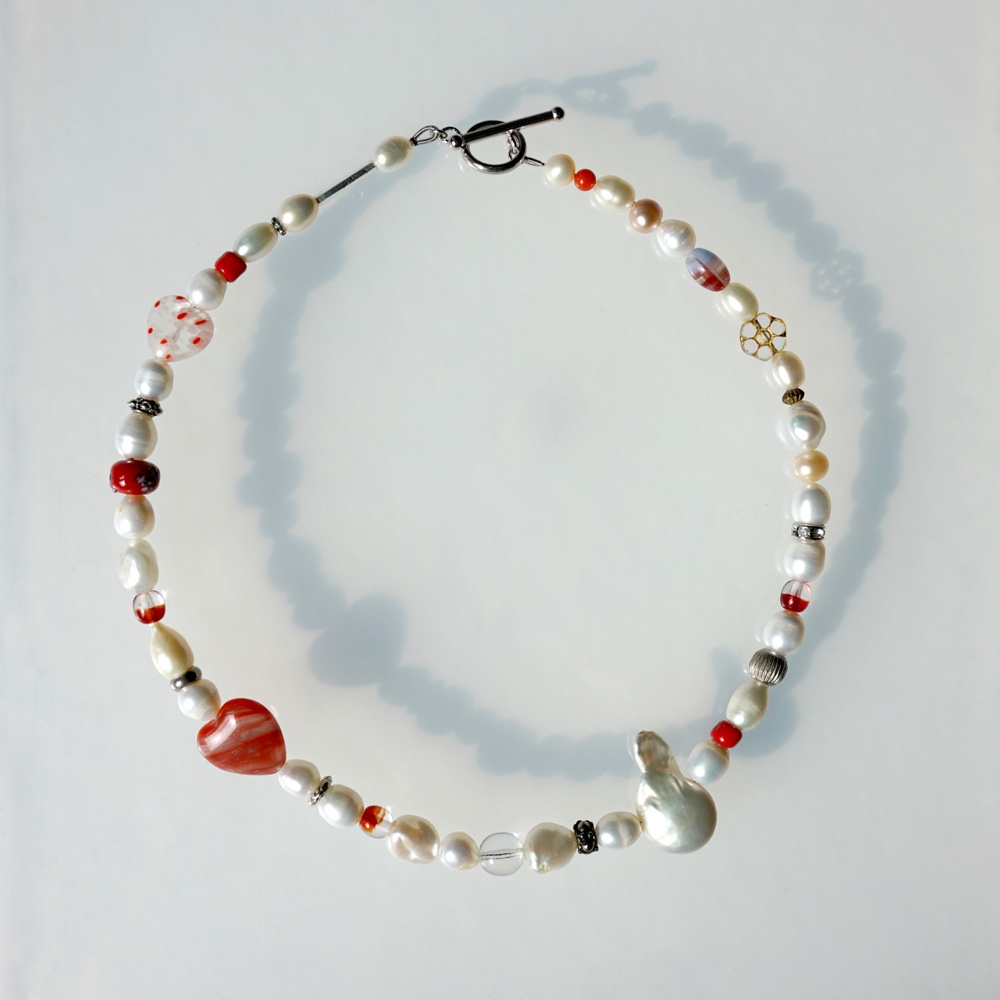 パールショートネックレス①　レッド