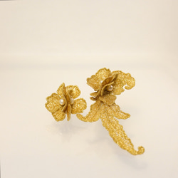 唐草刺繍のイヤリング　ゴールド 2枚目の画像
