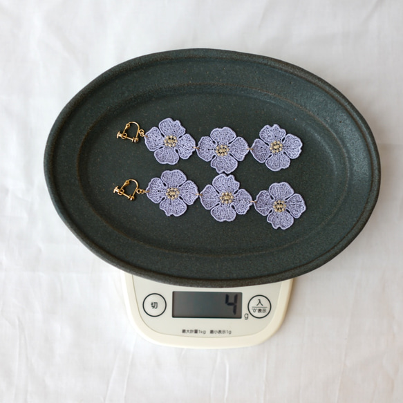 3連ひなげし刺繍の耳飾り　ボルドー 4枚目の画像