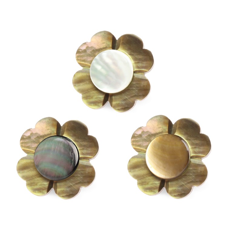 茶蝶貝ブートニエール　四つ葉　PIC6