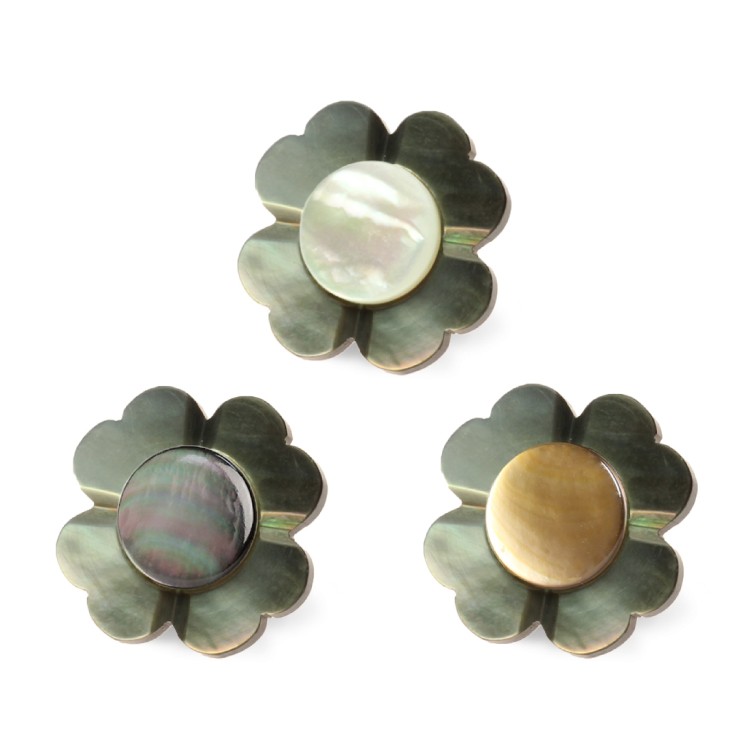 黒蝶貝ブートニエール　四つ葉　PIC6-B
