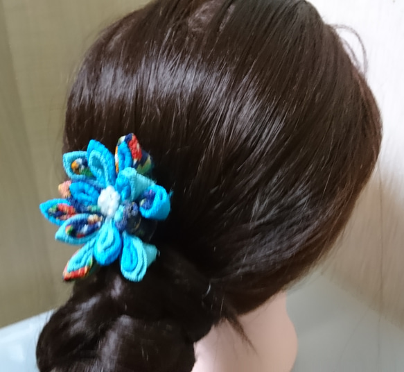 【再販】ちりめん細工・ヘアゴム・青 2枚目の画像