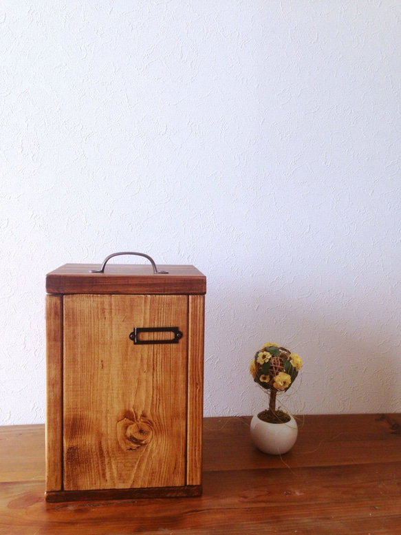 木製ダストボックス 2枚目の画像