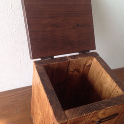 木製ダストボックス 3枚目の画像