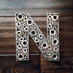 ノンブランド オブジェ 送料無料】「N」鉄のオブジェ 立体・オブジェ not-standarD