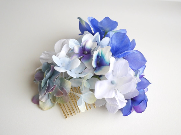 青い紫陽花を集めたコームドレス 1枚目の画像