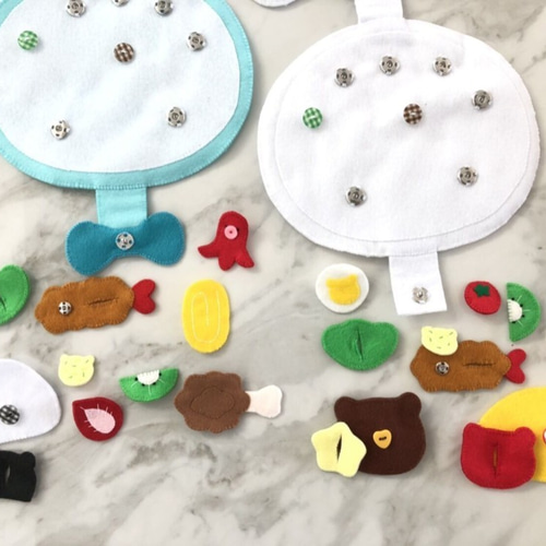 くまのボタン練習＊フェルトのお弁当セット】フェルト玩具 おもちゃ
