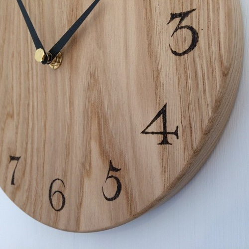 木の時計　掛時計　栗 グランプリ受賞作品】栗名月～栗×ウォールナットの木製時計