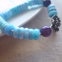 ORLI Jewelry♡♡天然拉利瑪手鍊♡925純銀木馬花朵♡天然石♡天然水晶♡♡海紋石 Larimar 第3張的照片