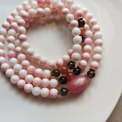 ORLI Jewelry 天然女王粉紅胭脂貝108顆念珠 粉硨磲  天然石 天然礦石 第1張的照片