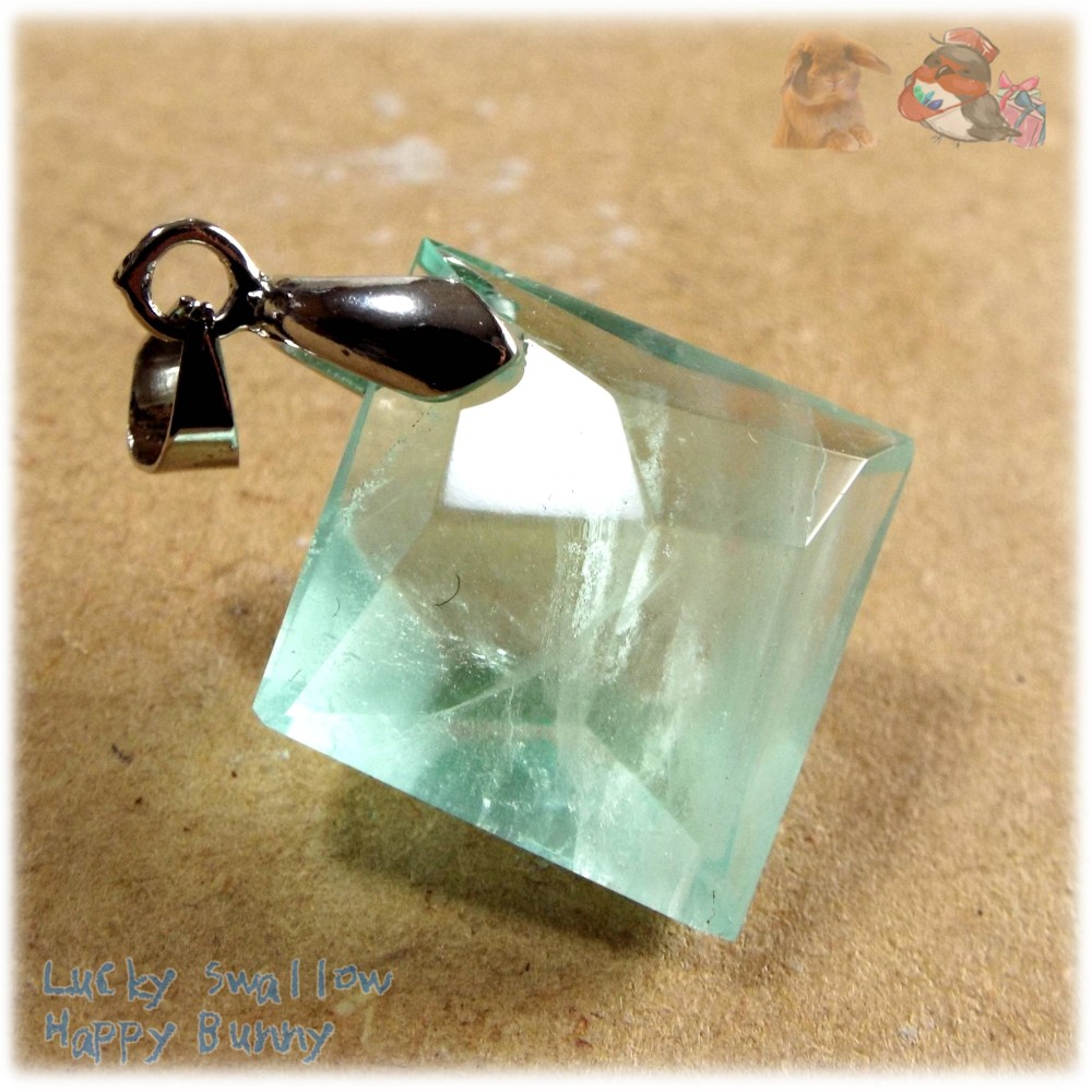 磨き フローライト八面体 改 ペンダント ネックレス用 16サイドカット ♪No.4332