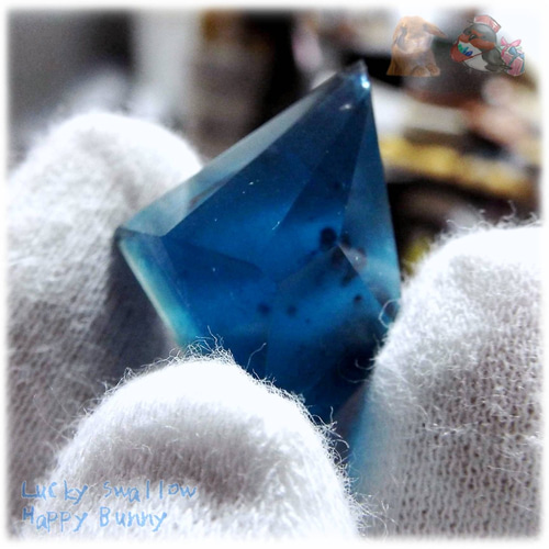 宝石質深海のブルーアズライト原石 約1.5キロ 超希少 ” 深海の宝石