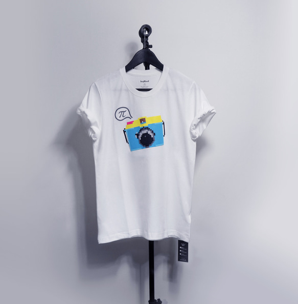 buyMood白目叮－Tシャツ／Camera Talks Round-Neck T-Shirt 3枚目の画像