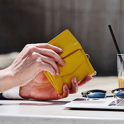 小さなメインウォレット【MIMIT】イエロー イタリアンレザー使用　三つ折り本革コンパクト財布 2枚目の画像