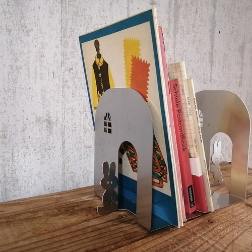 うさぎの家 ブックスタンド その他インテリア雑貨 cyilabo 通販