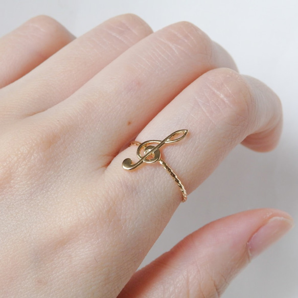 音楽モチーフ・ト音記号リング｜極細ツイスト・ゴールド・華奢デザイン・プレゼントにも 7枚目の画像