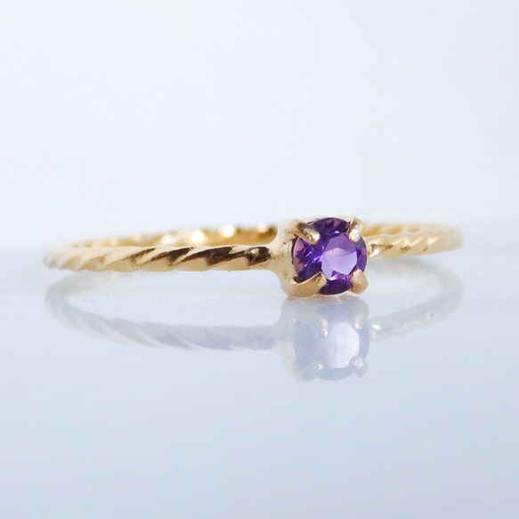 透明な葡萄酒の滴＊アメジスト華奢ツイストリング（真鍮・K18メッキ）｜3mmラウンド・2月誕生石・サイズオーダー可 7枚目の画像