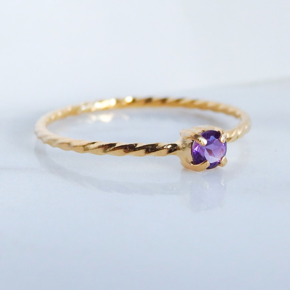 透明な葡萄酒の滴＊アメジスト華奢ツイストリング（真鍮・K18メッキ）｜3mmラウンド・2月誕生石・サイズオーダー可 9枚目の画像