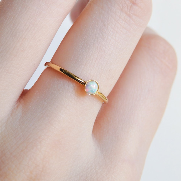 シンセティックホワイトオパールリング/10月誕生石/サイズオーダー可/華奢デザイン/18金仕上げ 12枚目の画像