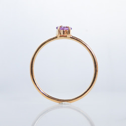 紫色の輝きを宿すアメジスト華奢スクエアリング｜シルバー925（K18ゴールドコーティング／ニッケルフリー) 7枚目の画像