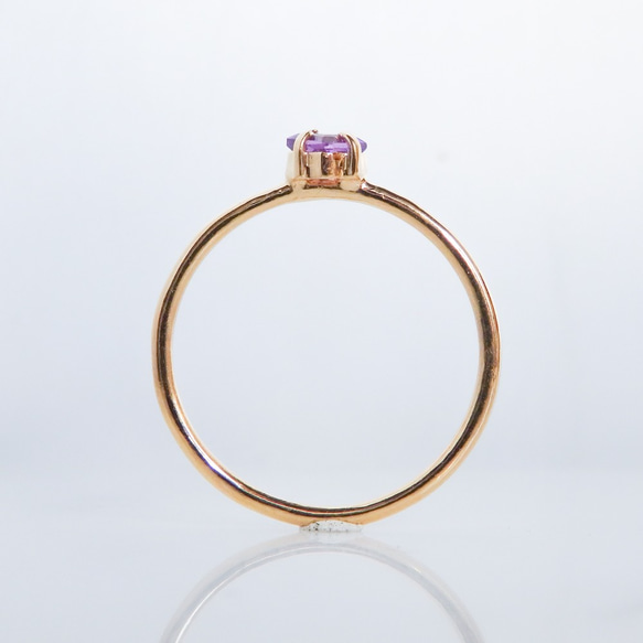 紫色の輝きを宿すアメジスト華奢スクエアリング｜シルバー925（K18ゴールドコーティング／ニッケルフリー) 7枚目の画像