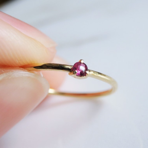 ルビーリング(2㎜バフトップラウンドカット） 7月誕生石 K18ゴールド