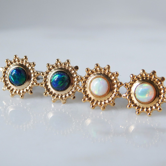 太陽ホワイトオパールピアス・3㎜カボションカット・真鍮＆チタンポスト／ハンドメイドアクセサリー　樹脂イヤリング可能 9枚目の画像