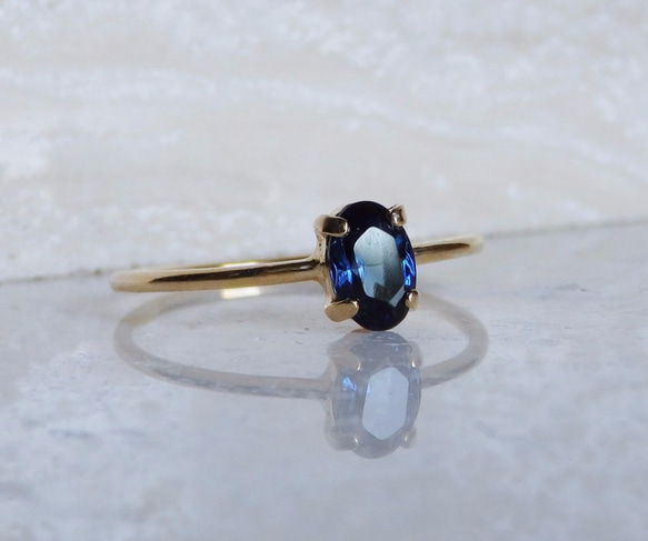 立方氧化鋯裝飾戒指 蒙大拿藍色 第1張的照片