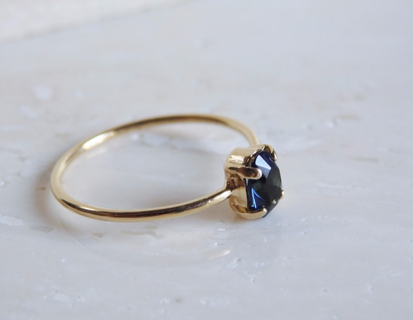 立方氧化鋯裝飾戒指 蒙大拿藍色 第3張的照片